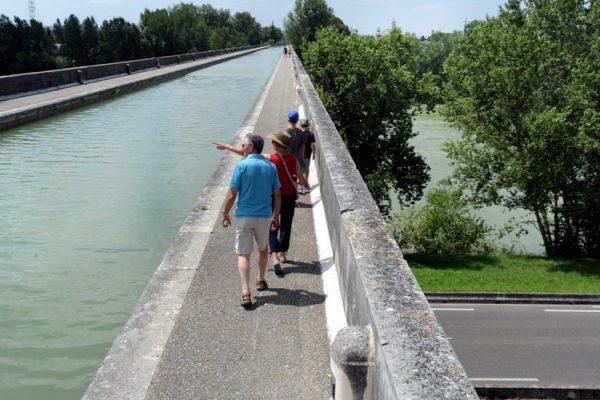 DDM AGEN JEAN MICHEL MAZET LE PONT CANAL A AGEN AU DESSUS DU FLEUVE LA GARONNE TOURISME